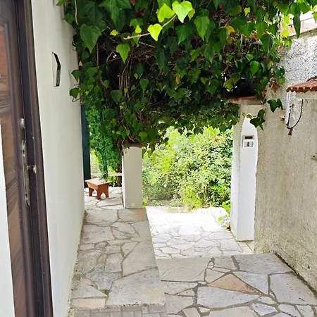 Liokorni Village * Gaios